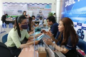 Tóm lại, xu hướng quay về doanh nghiệp gia đình đang ngày càng trở nên phổ biến trong thời gian gần đây.