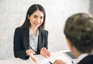 Tóm lại, để ghi điểm trong phỏng vấn xin việc dù có ít kinh nghiệm, ứng viên cần chú ý đến những điểm chính như khả năng giao tiếp